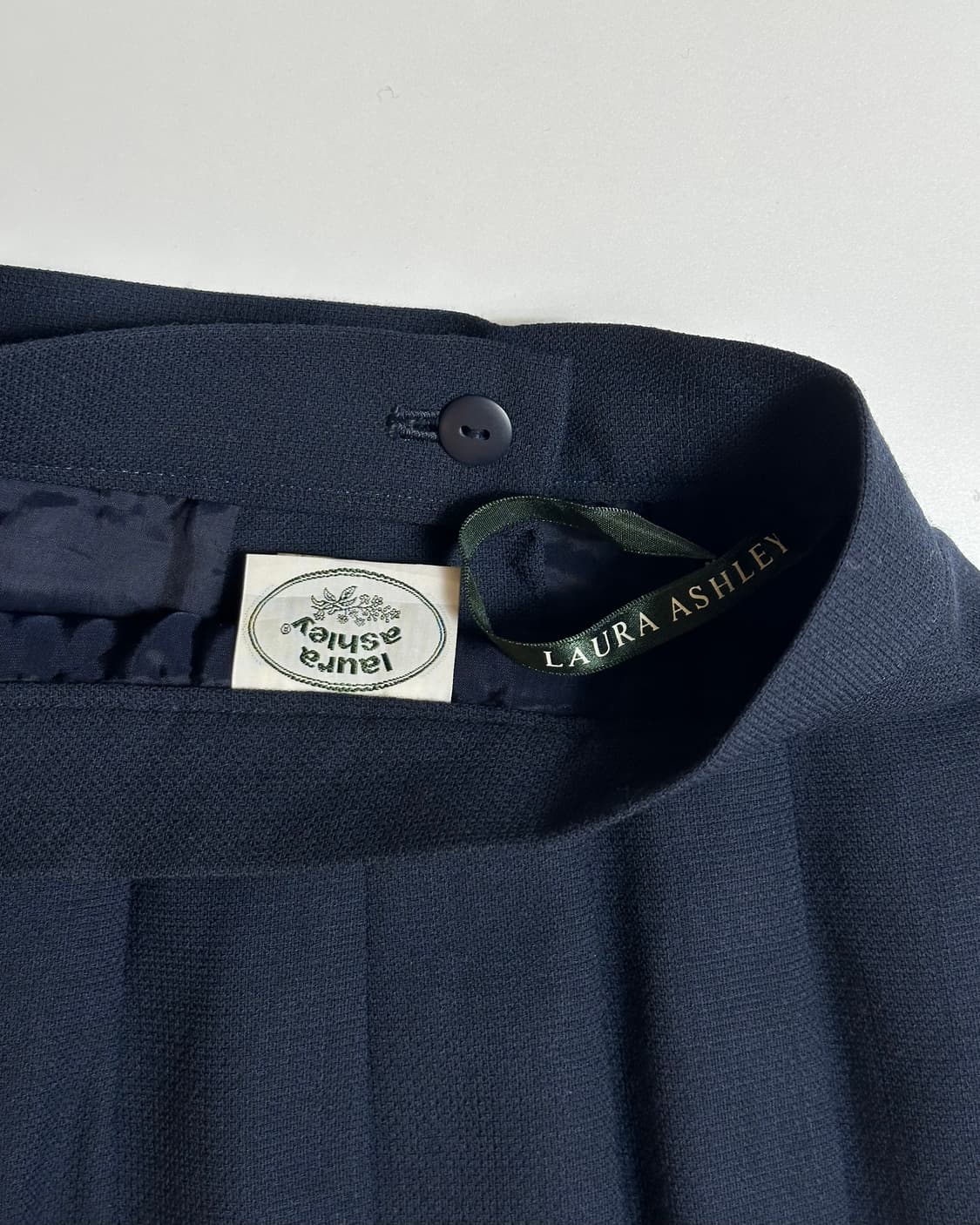 네이비 플리츠 랩 스커트 상품이미지2