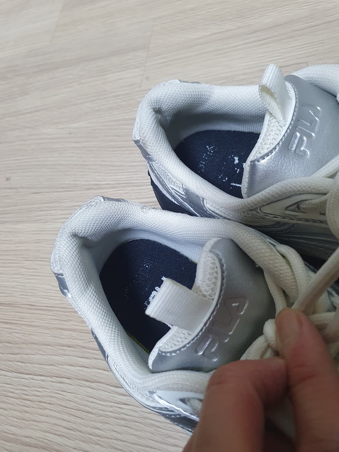 휠라 에샤페 MS 실버문 운동화 230 상품이미지9