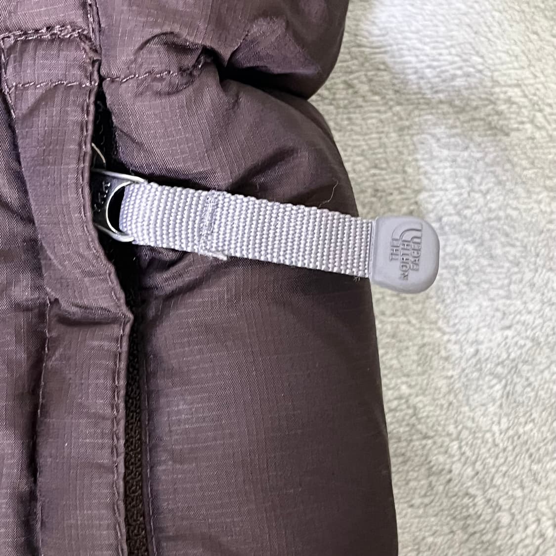 The north face 노스페이스 700 눕시 조끼패딩 브라운M 상품이미지6