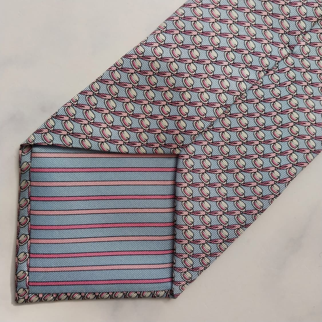 던힐 실크 마술사모자 패턴 넥타이 9.1cm A+등급 K1253
 상품이미지8