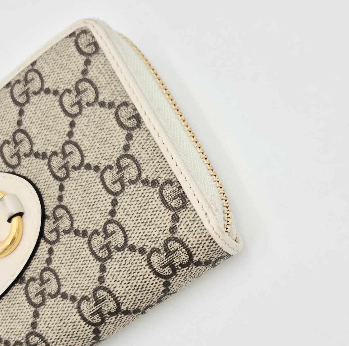 구찌 GG 슈프림 홀스빗 지퍼 장지갑 상품이미지5