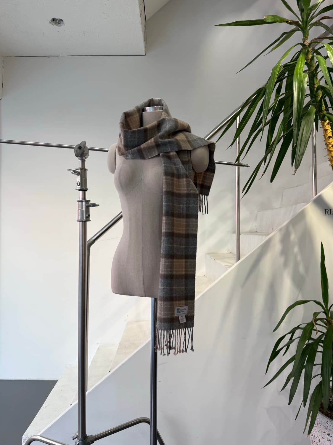 존스톤스 오브 엘긴 캐시미어 머플러 상품이미지4