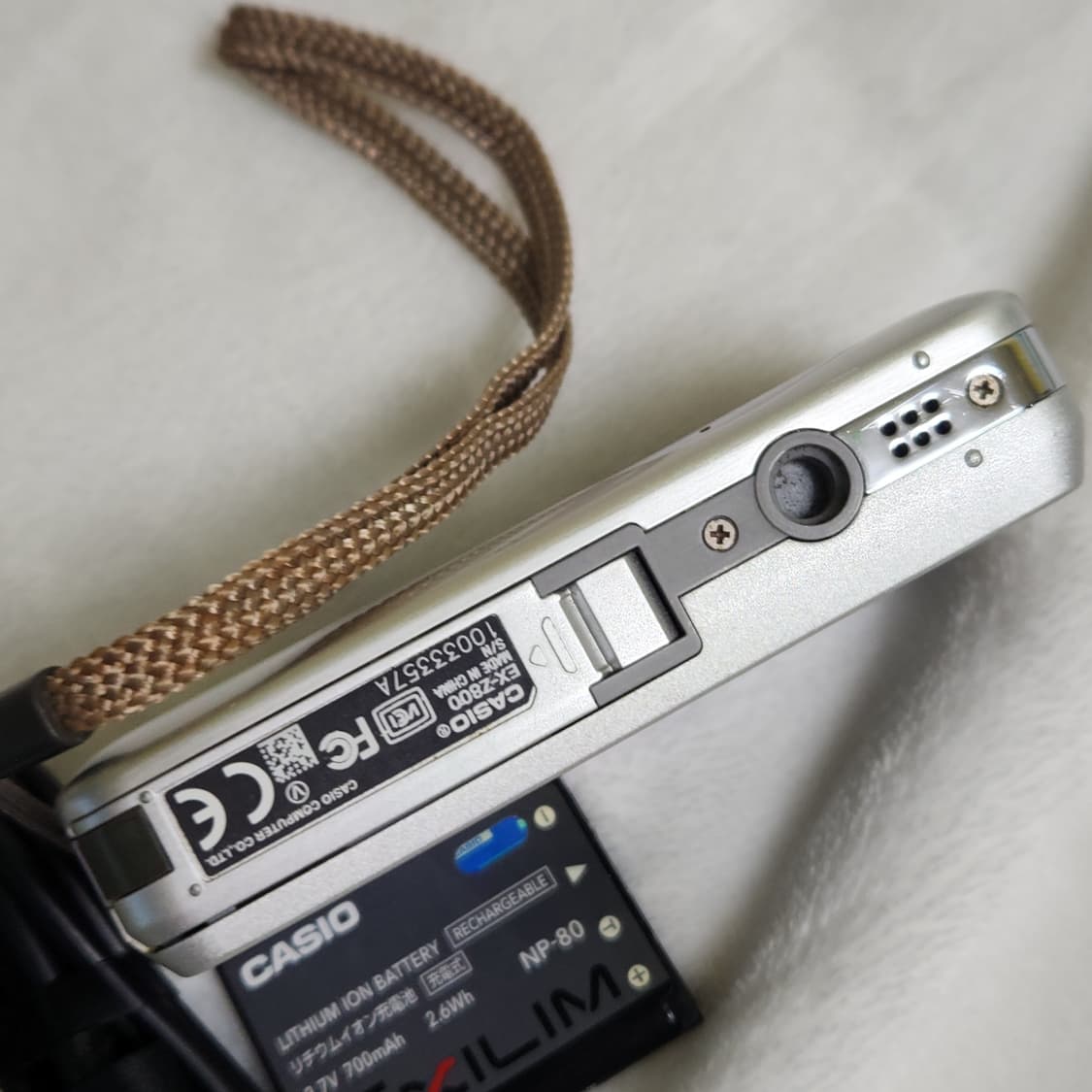 카시오 엑슬림 z800 실버 판매합니다 상품이미지3