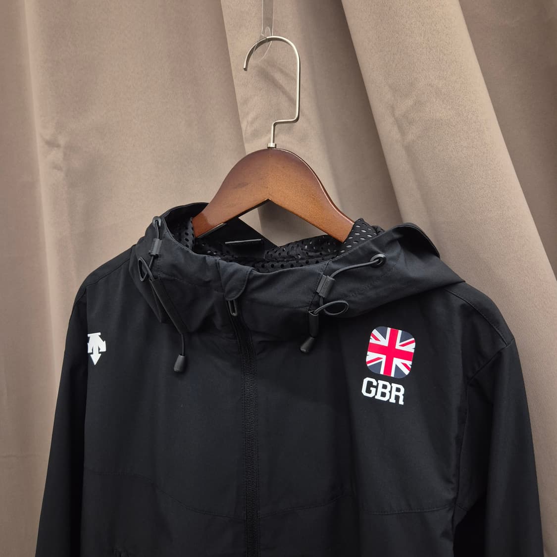 데상트 브리티시 트라이애슬론 바람막이 자켓 95 상품이미지2