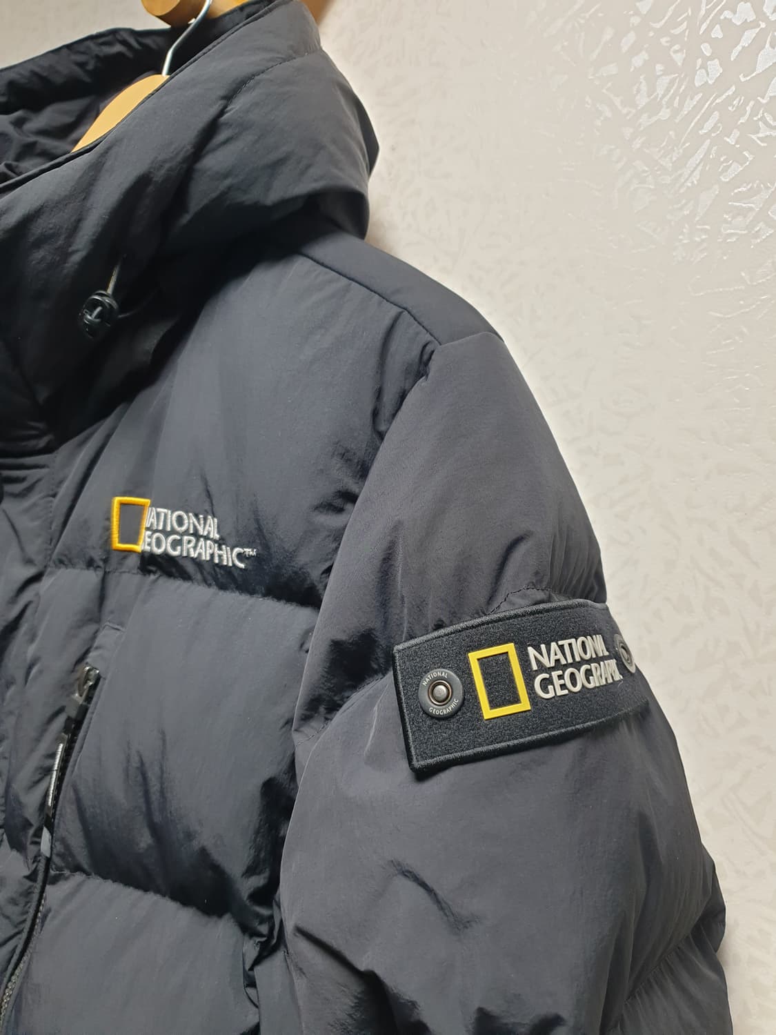 [남95] 내셔널지오그래픽 블랙 패딩 후디 상품이미지3