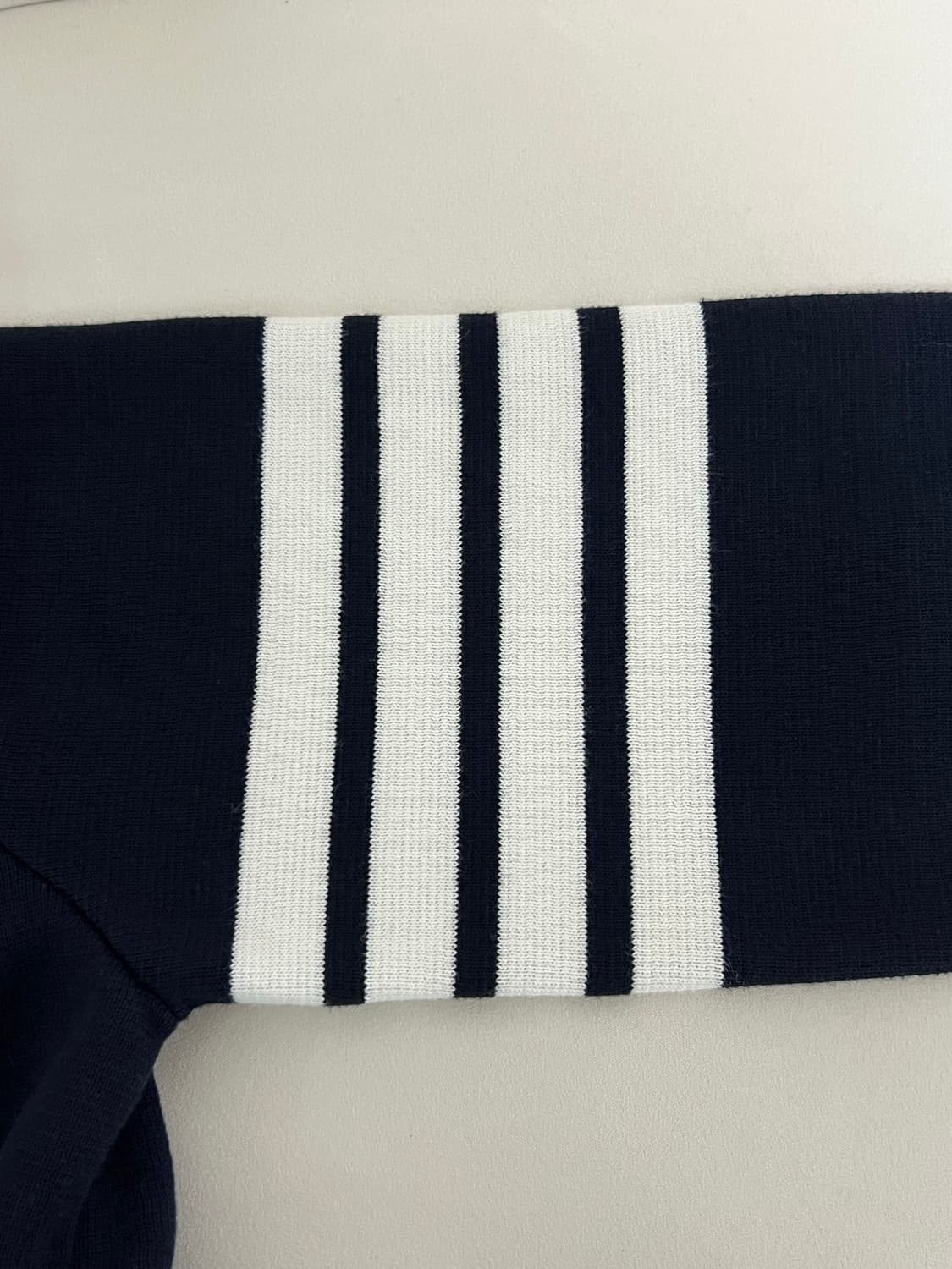 [정품] 신형, 새상품급 / 3 톰브라운 밀라노스티치 사선 가디건 상품이미지5