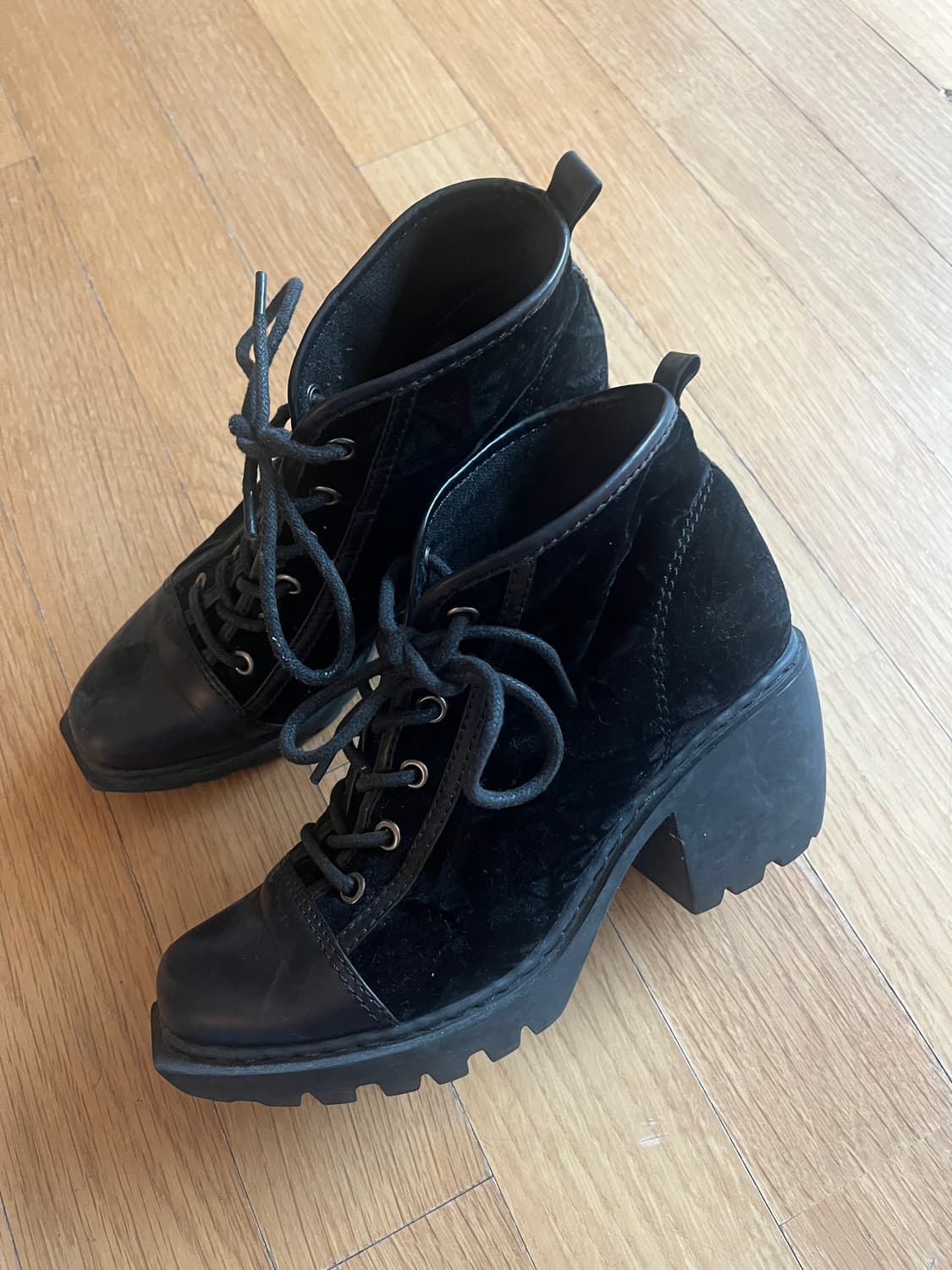 오프닝세레모니 부츠 상품이미지1