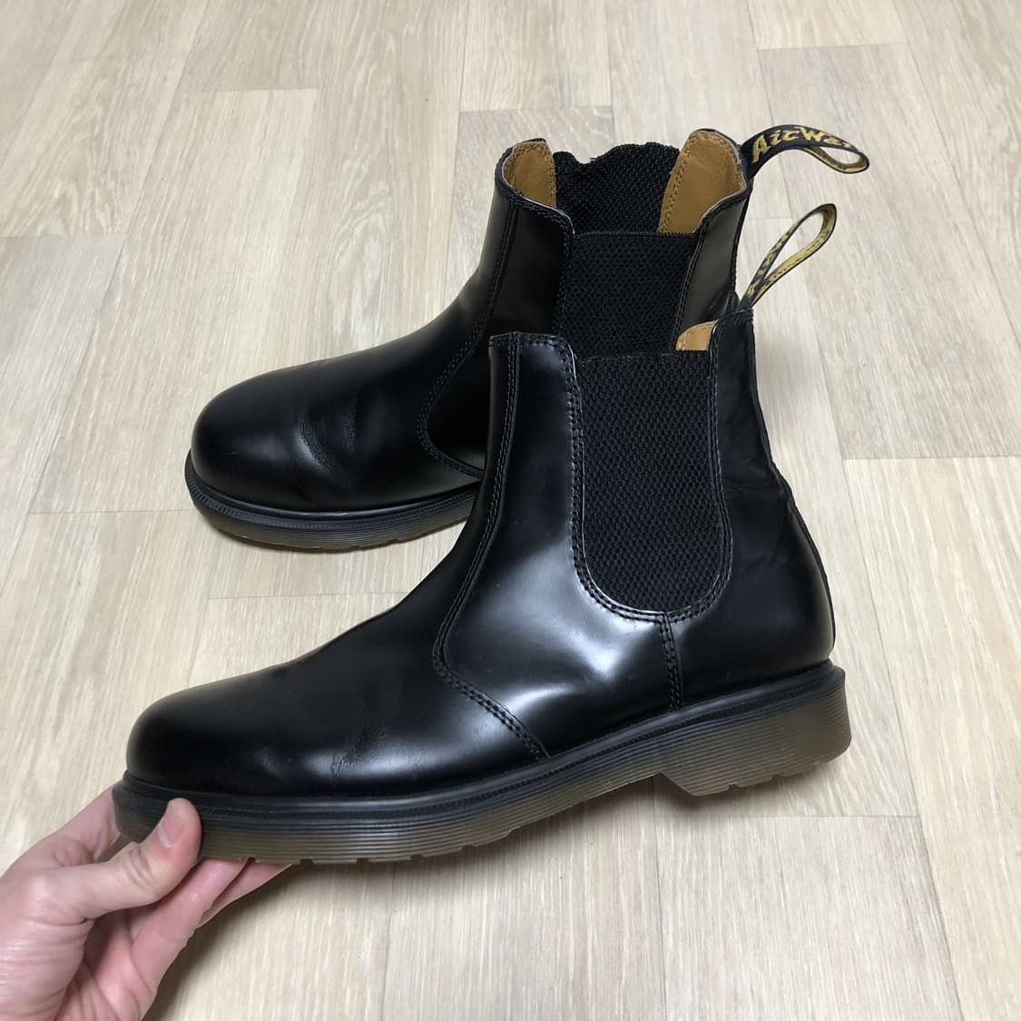 (280) 닥터마틴 Dr.martens 2976 첼시부츠 스무스레더 블랙 상품이미지1