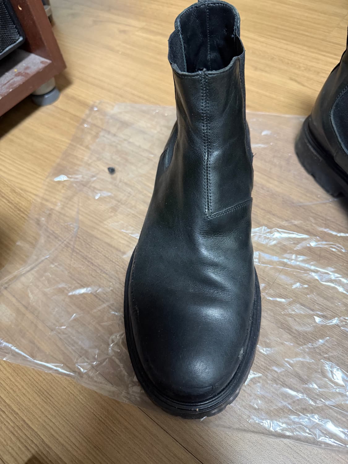 보테가베네타 첼시 러그 부츠 블랙 42사이즈 상품이미지4