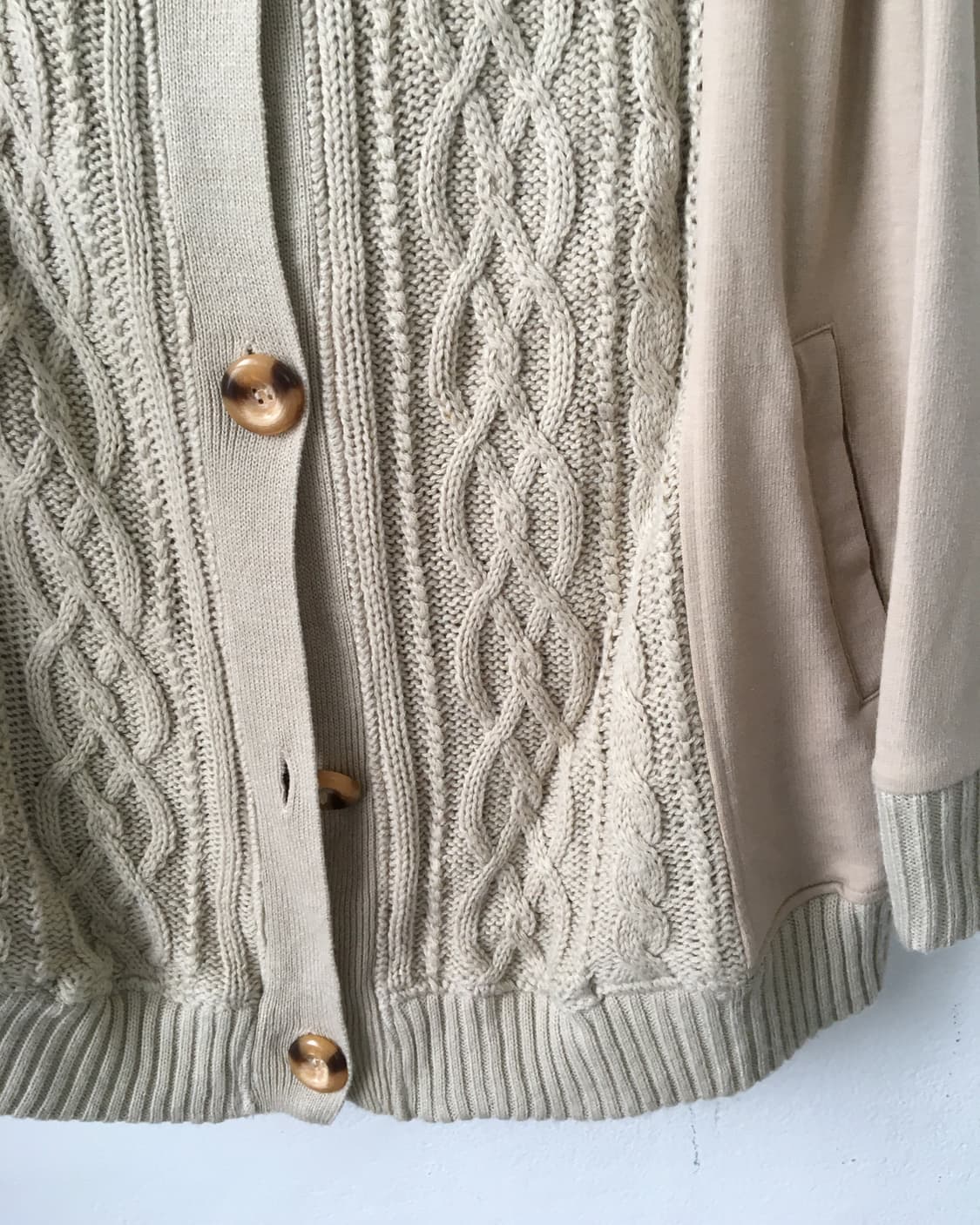 Cable pattern high neck knit cardigan 상품이미지5