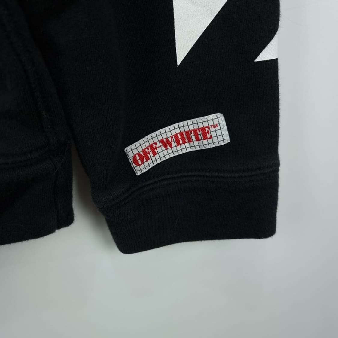 [오프화이트] 에로우 빅로고 오버핏 후드티 블랙 P01546 상품이미지5