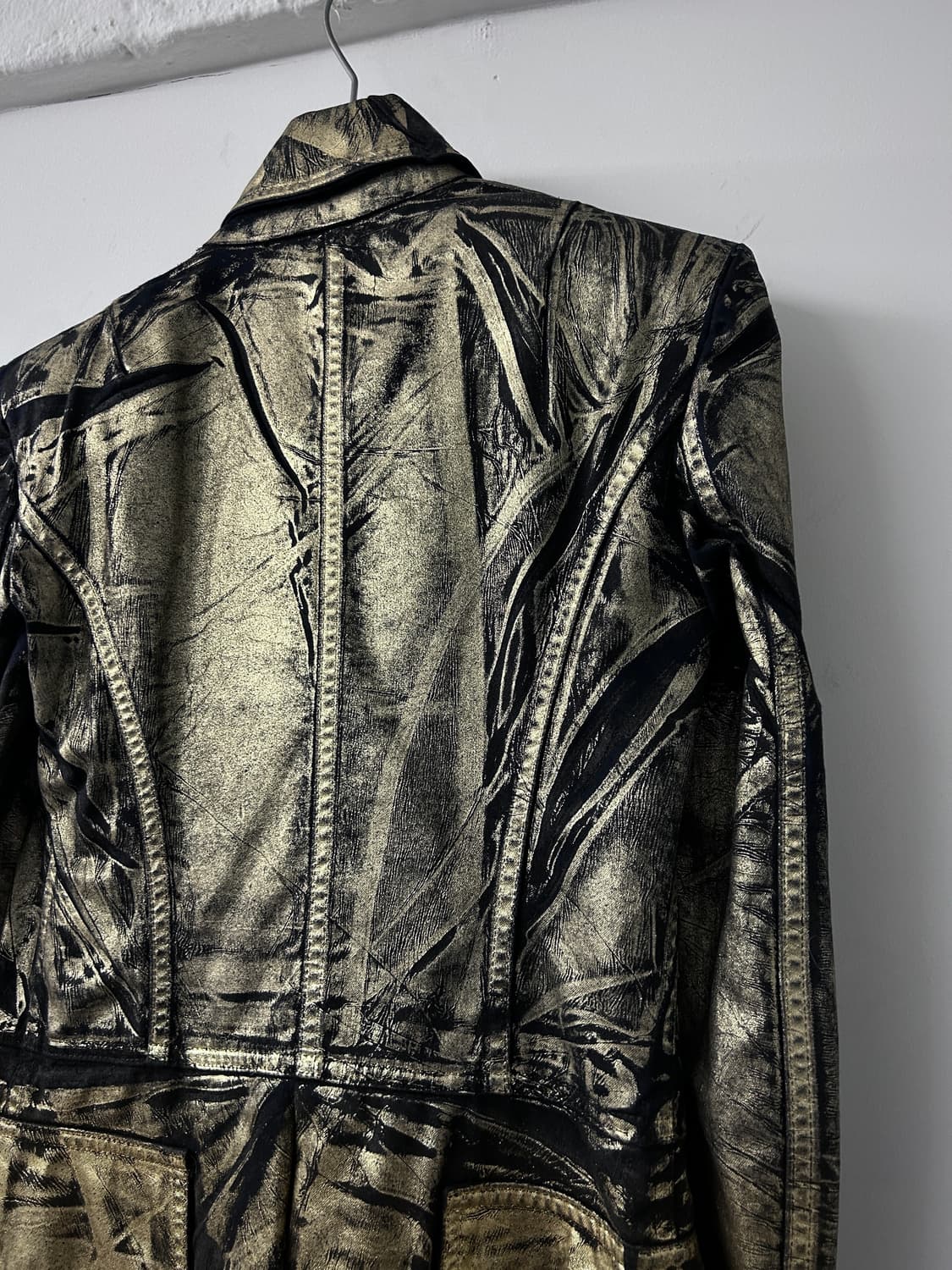 발망 데카르넹 골드 브러쉬드 나폴레옹 코트 상품이미지5