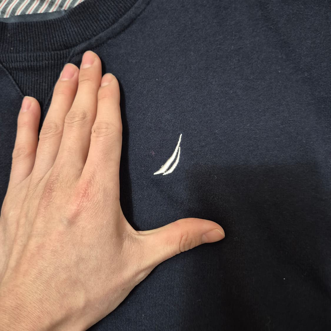 노티카 미니멀 로고 맨투맨 L(100) 상품이미지5