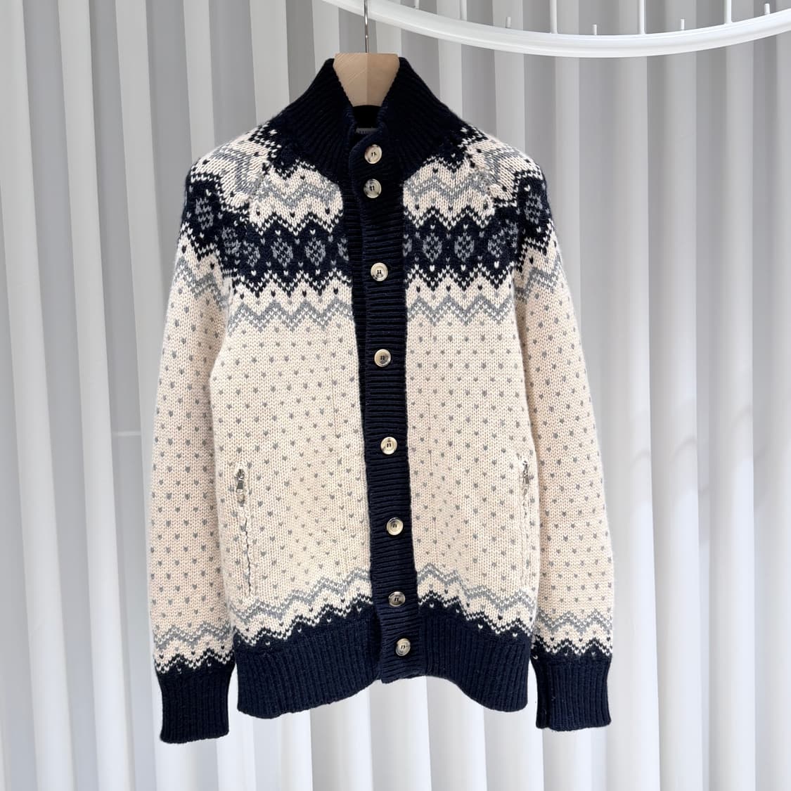 48 / 브루넬로 쿠치넬리 노르딕 캐시미어 집업 상품이미지3