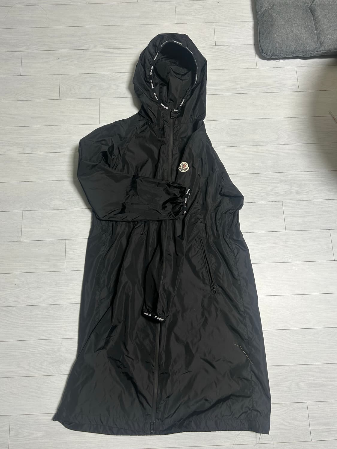 몽클레어 블랙 바람막이 상품이미지1