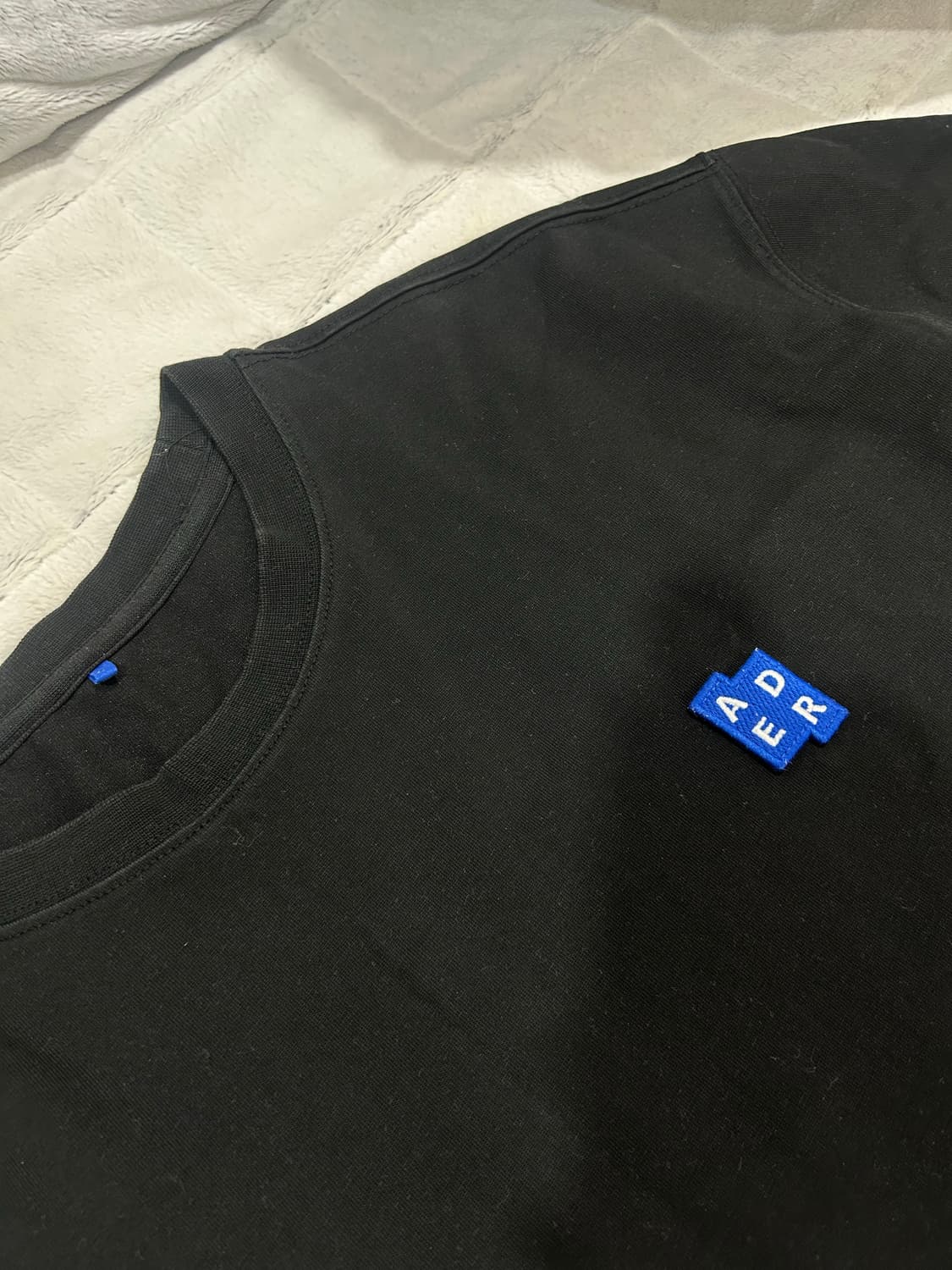 아더에러 시그니피컨트 태그 티셔츠 상품이미지2