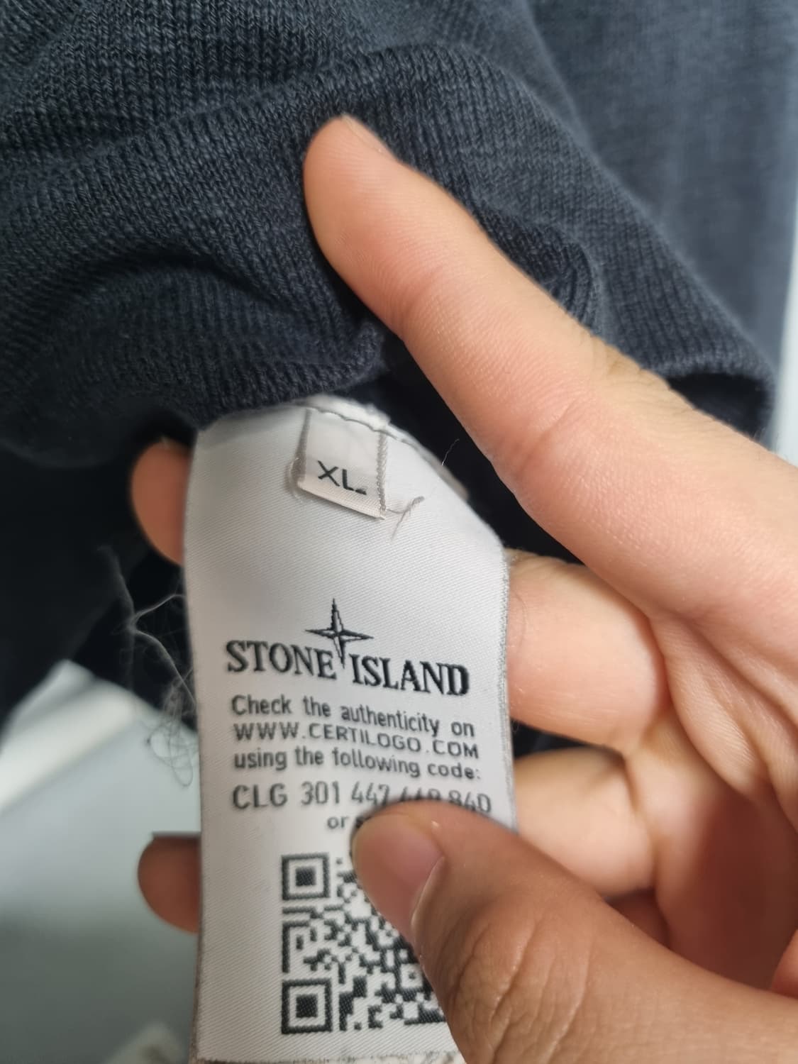 [최종가격] 스톤아일랜드 네이비 블랙 니트 상품이미지5