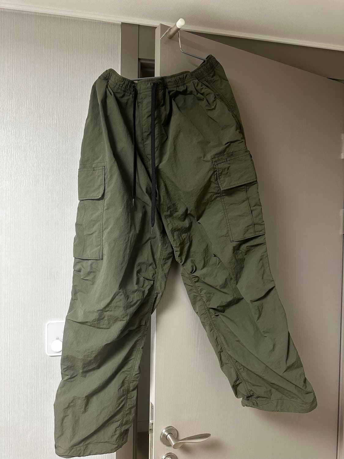 모이프 [SS25] OVER MIL 6P PANTS / OLIVE 3 상품이미지2