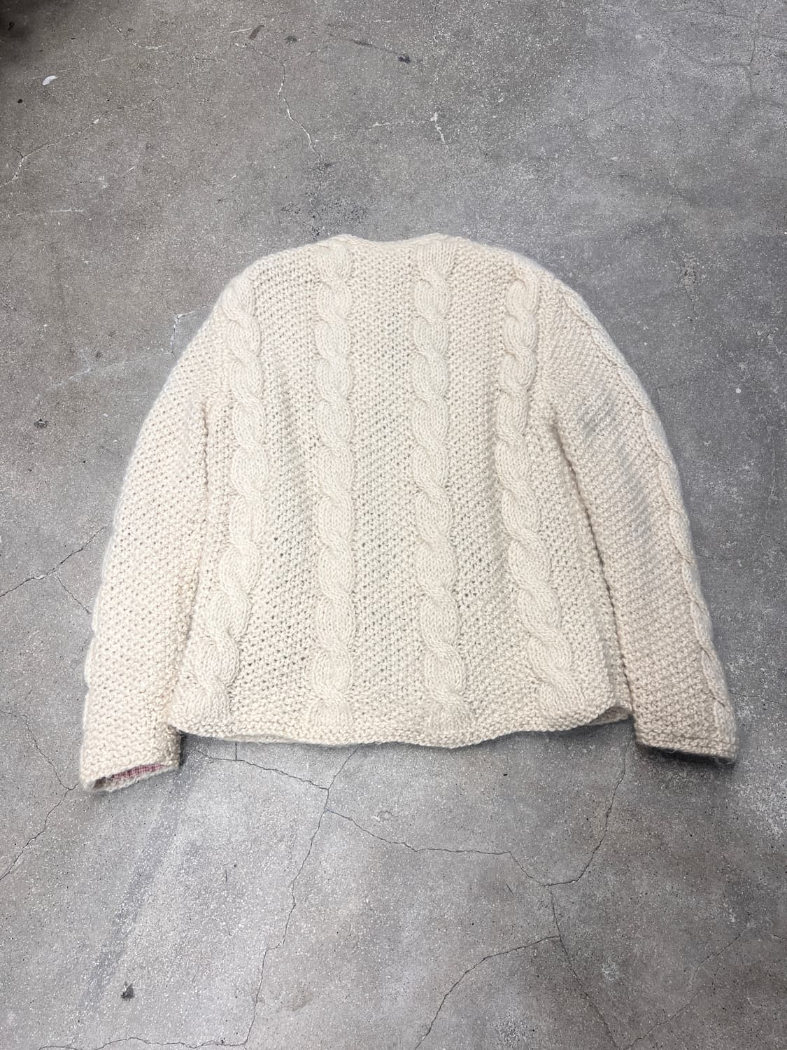 티롤리안 핸드메이드 케이블 헤비울 니트 가디건 상품이미지3