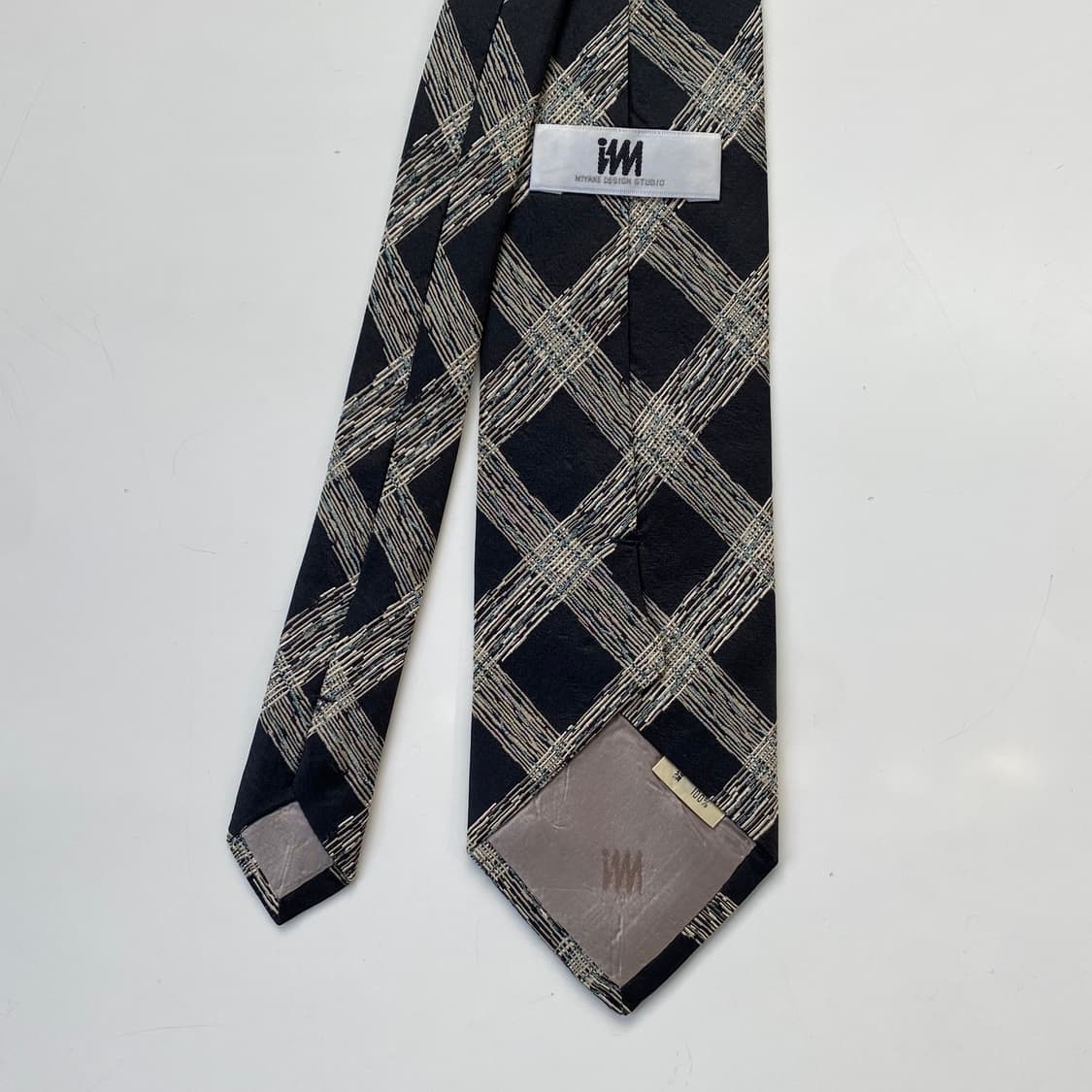 이세이미야케 정품 명품넥타이 (isseymiyake) 상품이미지3