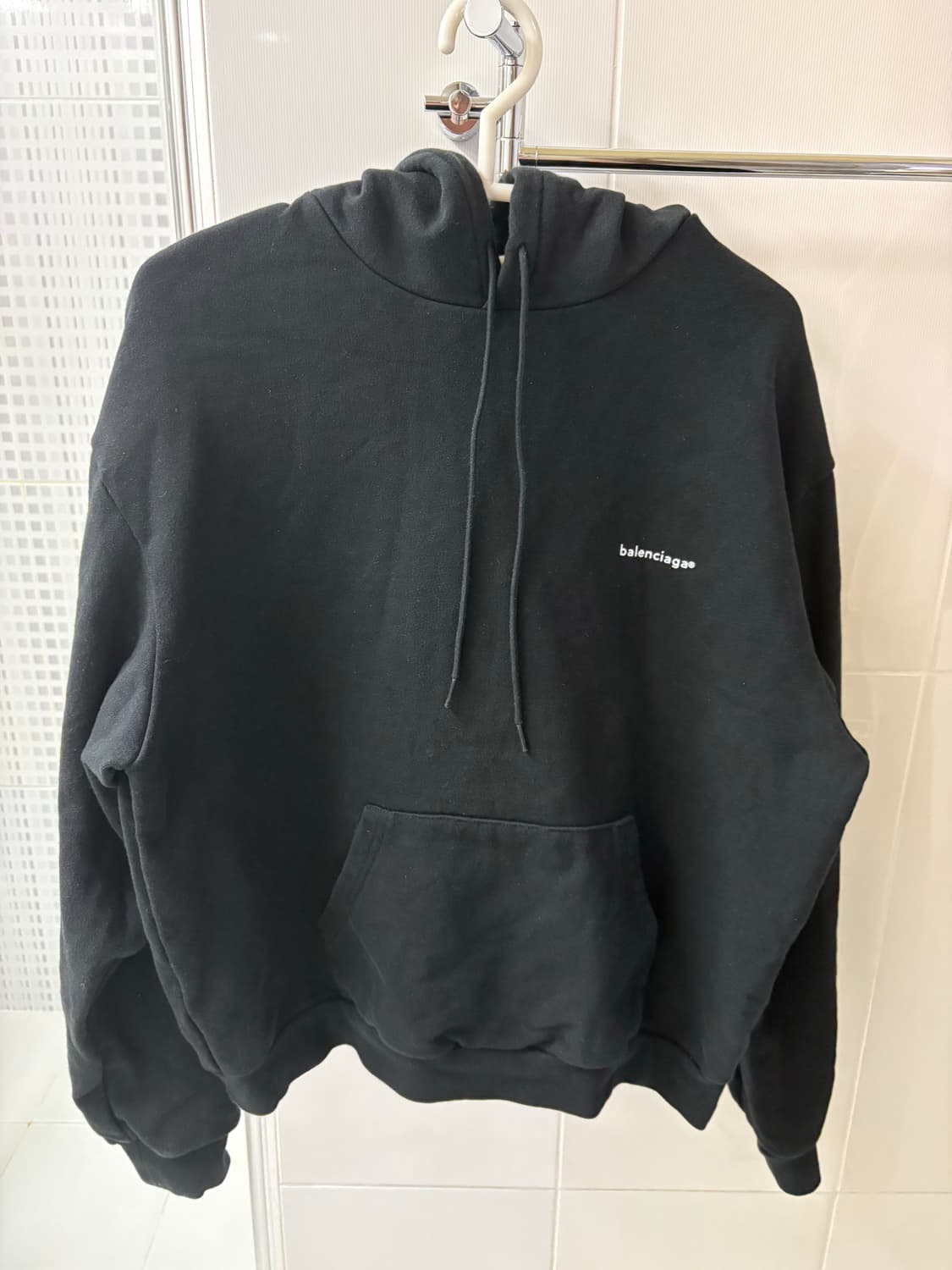 발렌시아가 블랙 후드티 상품이미지1