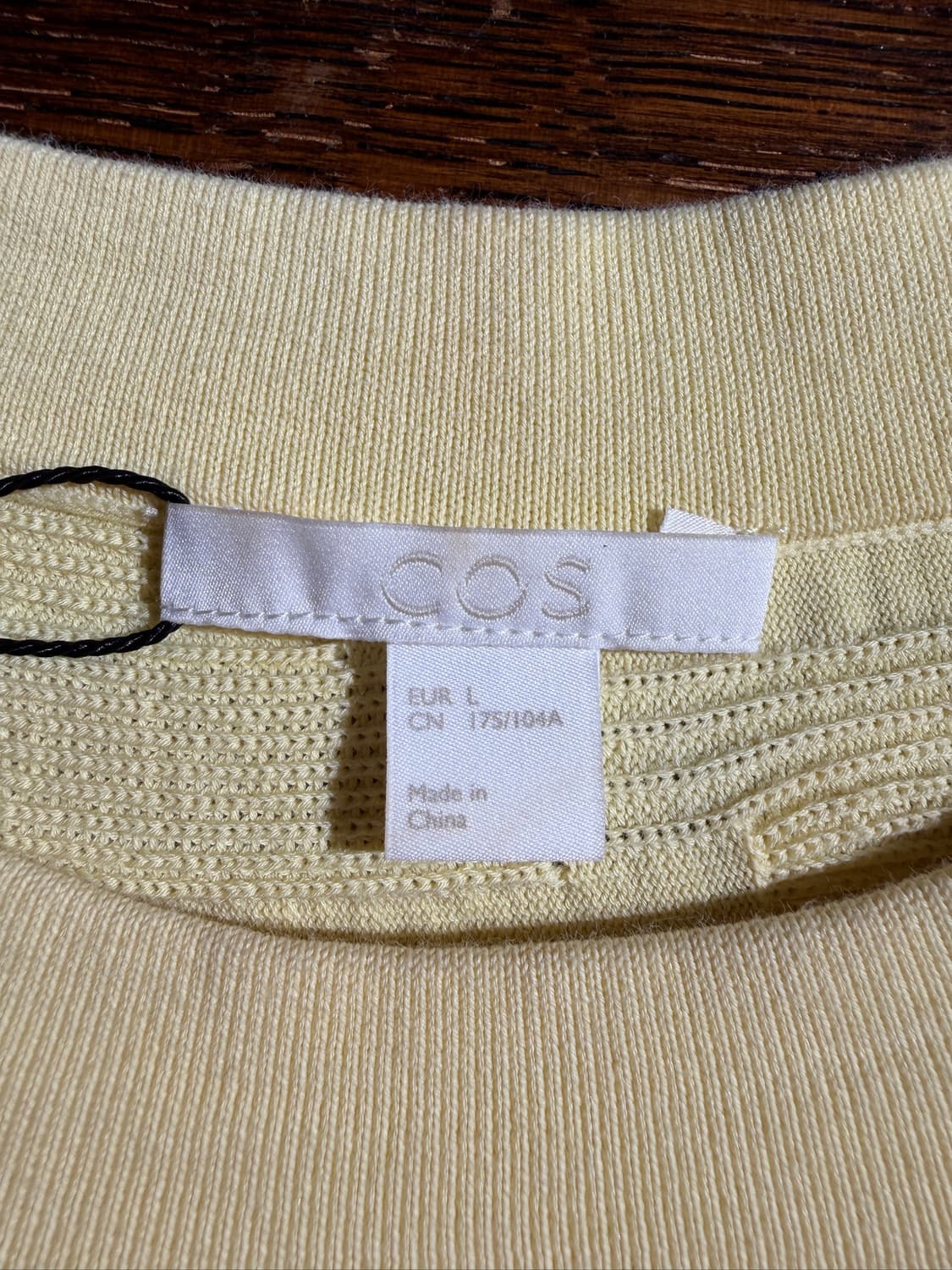 COS Yellow T-Shirt 상품이미지5
