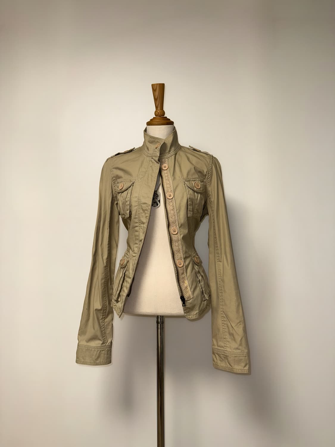 포켓 레이스 디테일 베이지 와투케 자켓 상품이미지5