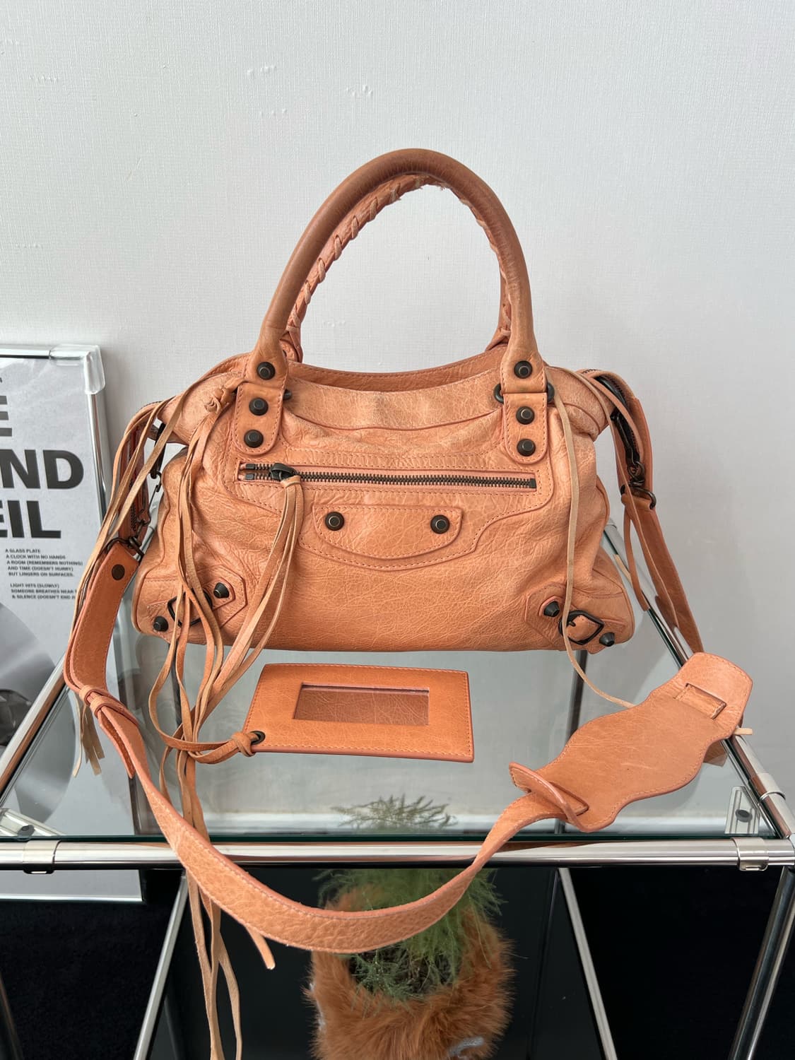 발렌시아가 모터백 상품이미지1