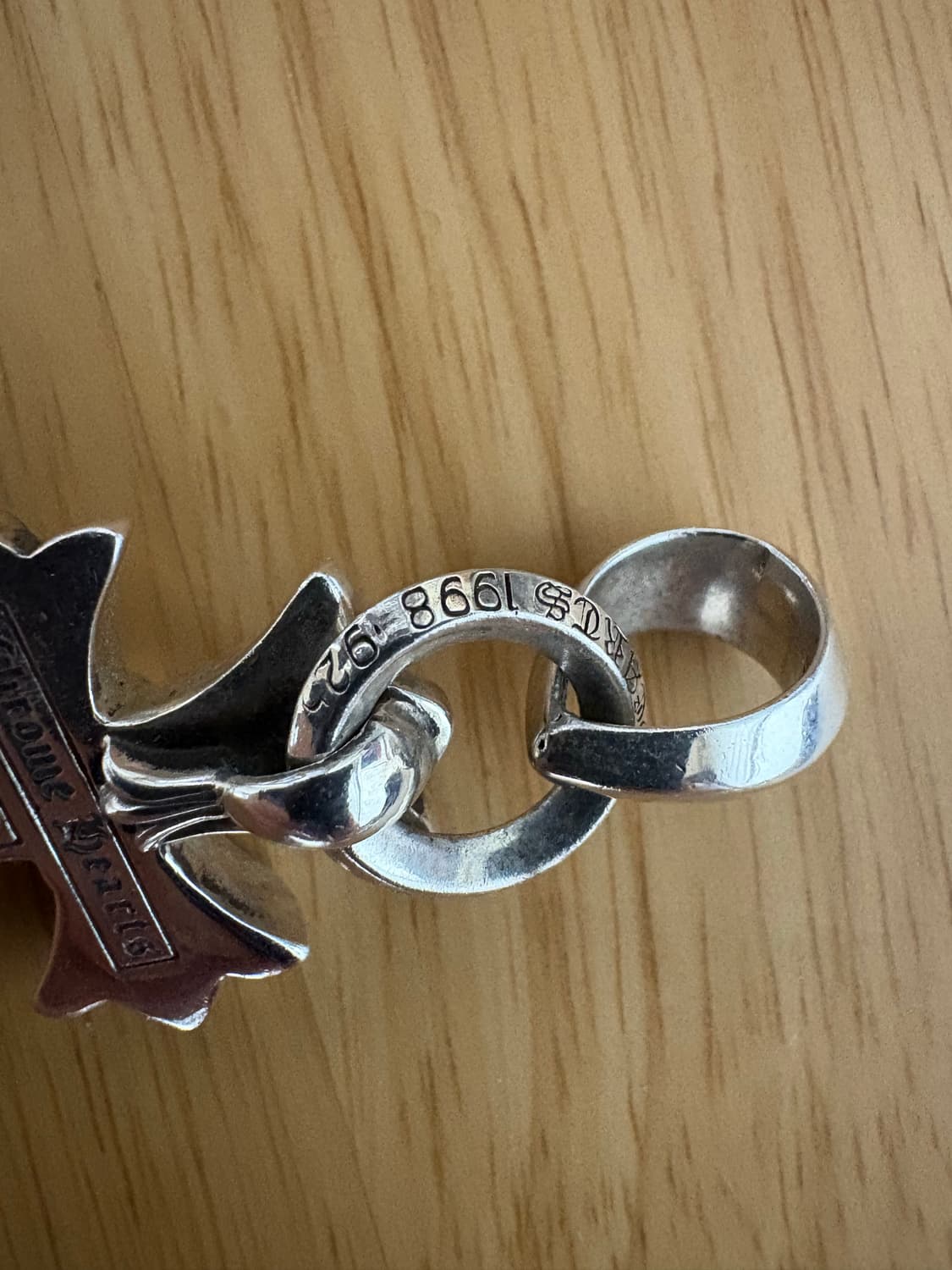 크롬하츠 스몰크로스 위드 베일 상품이미지5