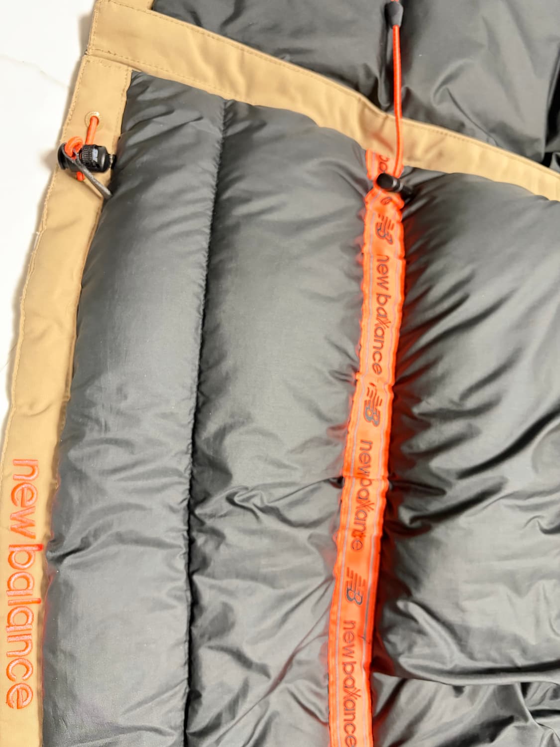 뉴발라스 구스다운 패딩 M 95 사이즈 팔아요 상품이미지5