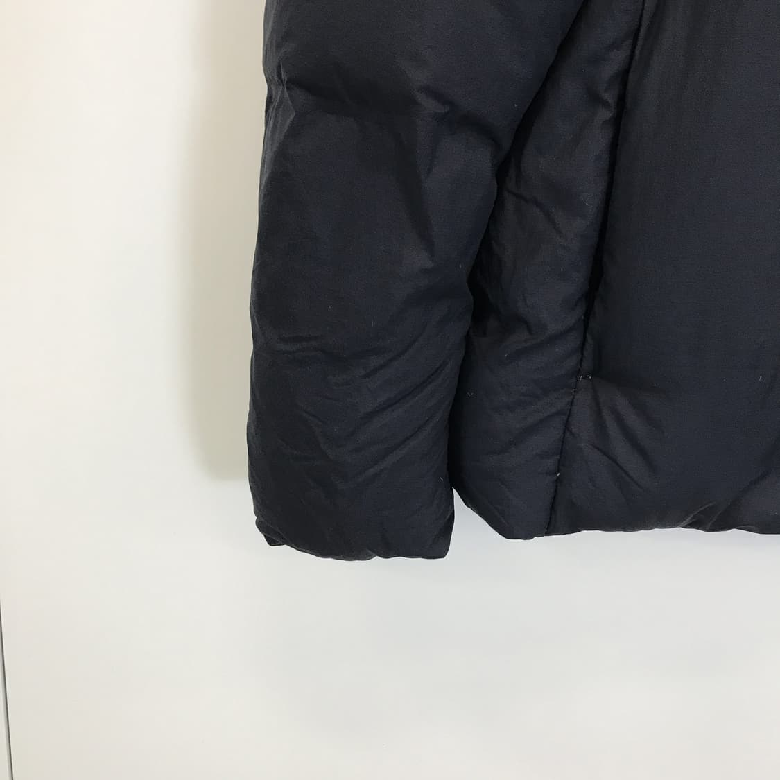 유니클로 심리스 다운파카 네이비 [XL] 상품이미지2