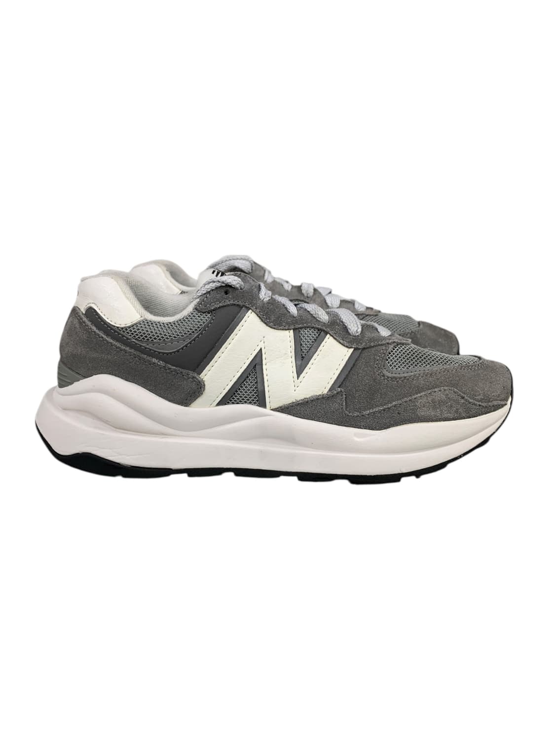 뉴발란스 57/40 그레이 245 상품이미지3