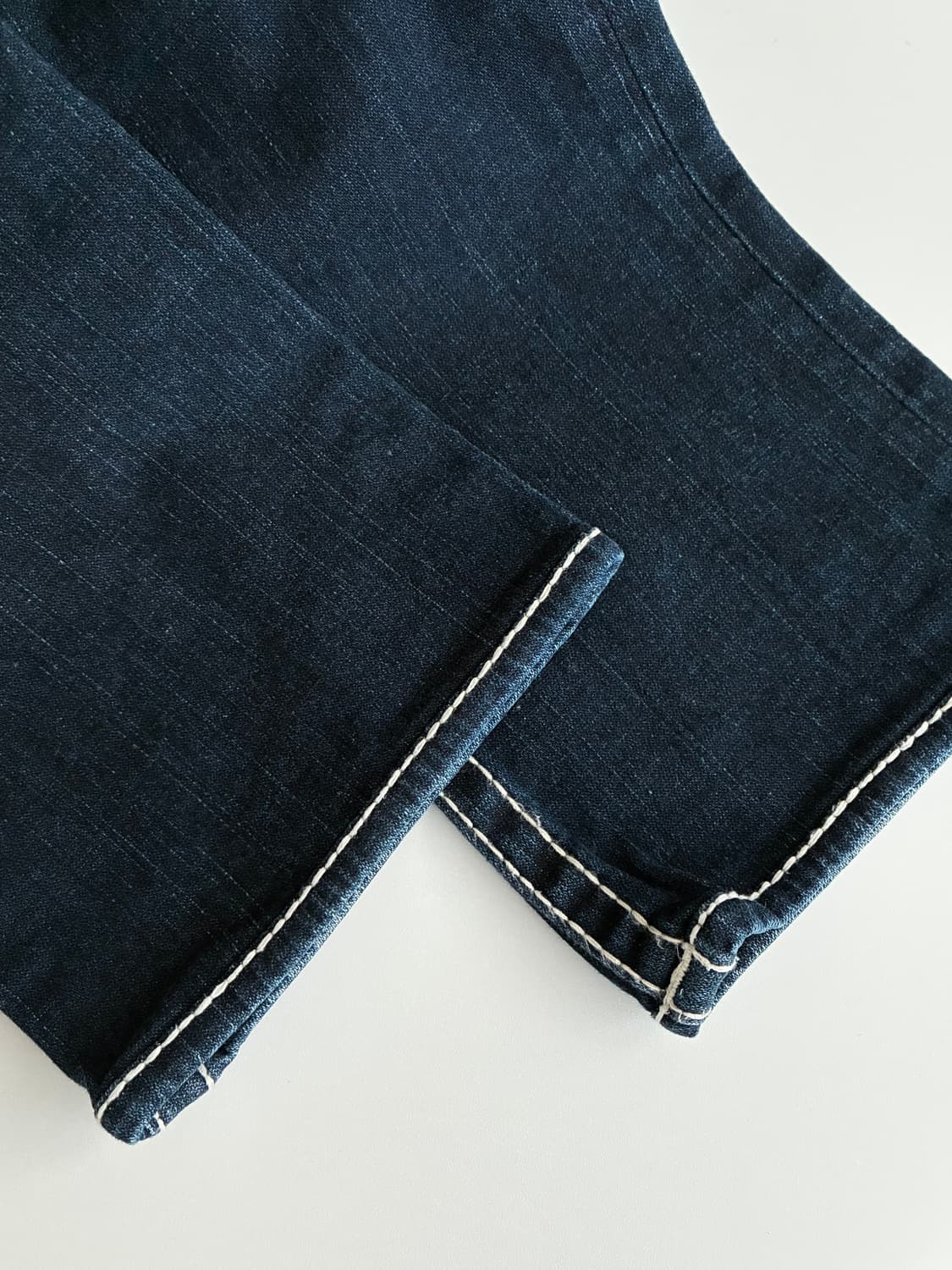 28) 트루릴리전 로우라이즈 스트레이트 데님 진청 상품이미지8