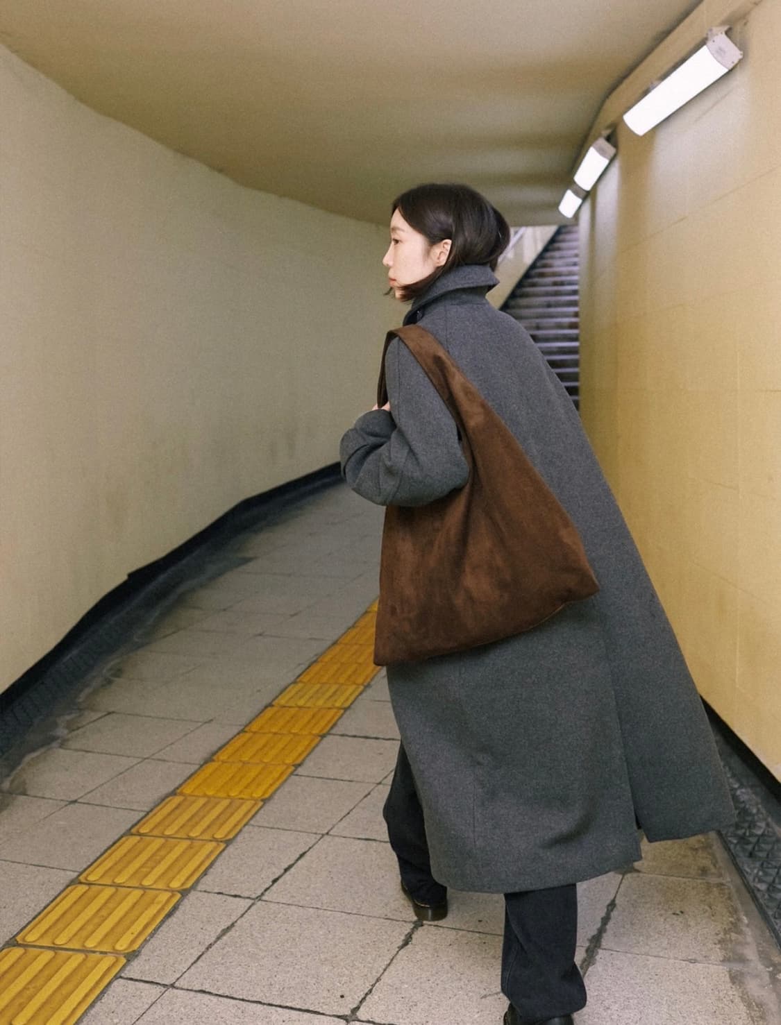 플로르 플라워 마켓백 슈드 다크 브라운 상품이미지1