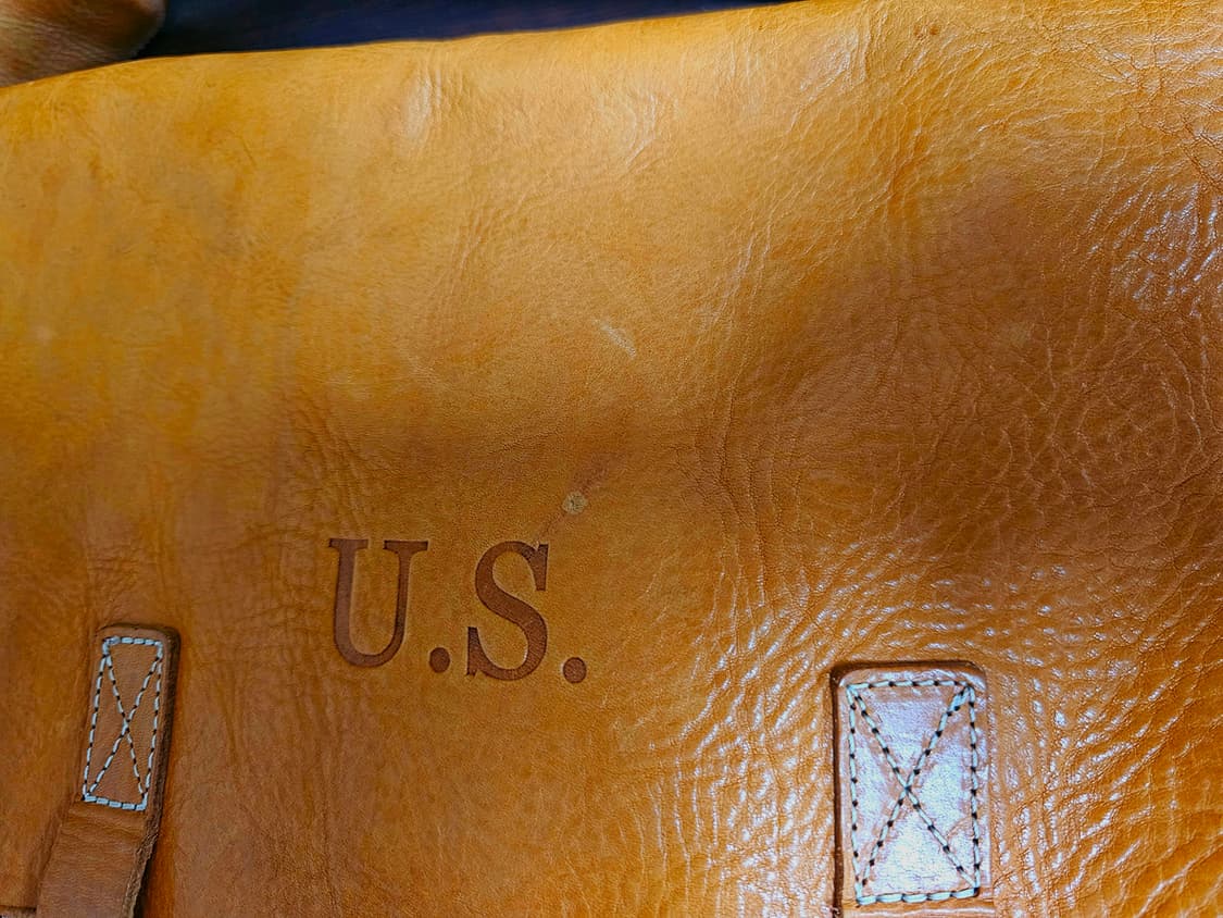 에이징씨씨씨 메신저백 상품이미지2