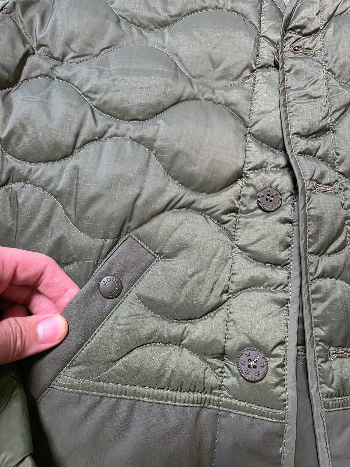 몽클레어 지니어스 / 밀리터리 어니언 라이트다운 / 110 상품이미지4