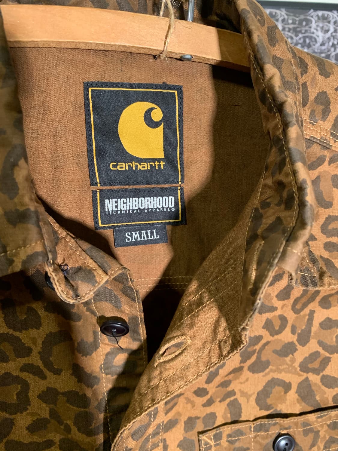 네이버후드 칼하트 레오파드 셔츠 상품이미지4