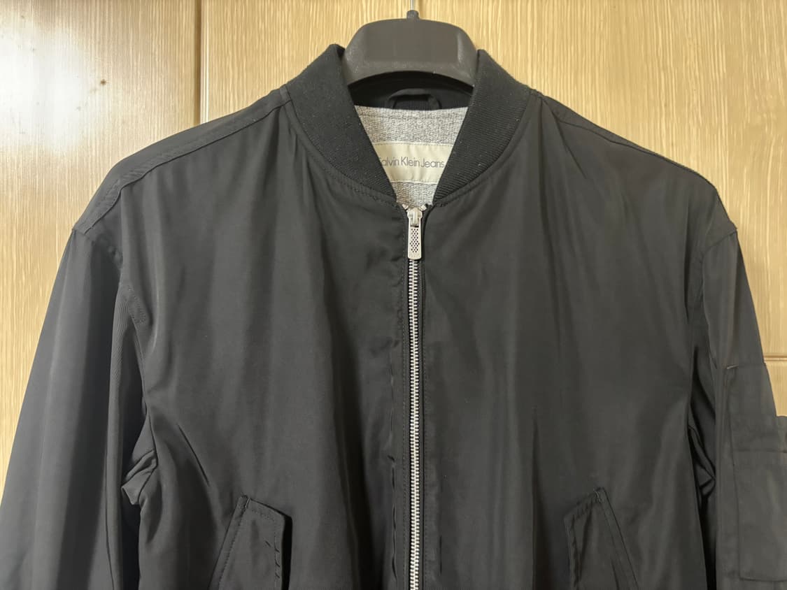 캘빈클라인 블랙 봄버 자켓 상품이미지2