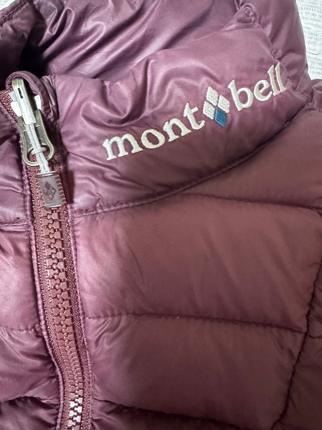 몽벨 와인색 경량패딩 L 상품이미지3