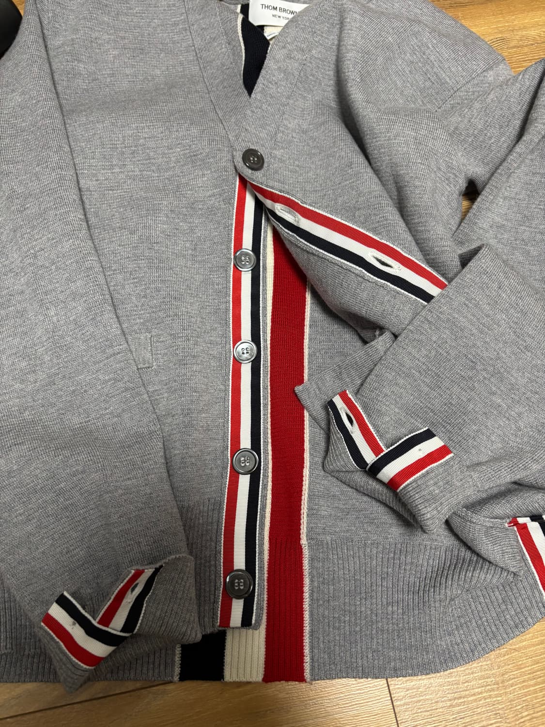 톰브라운 밀라노스티치가디건  상품이미지4