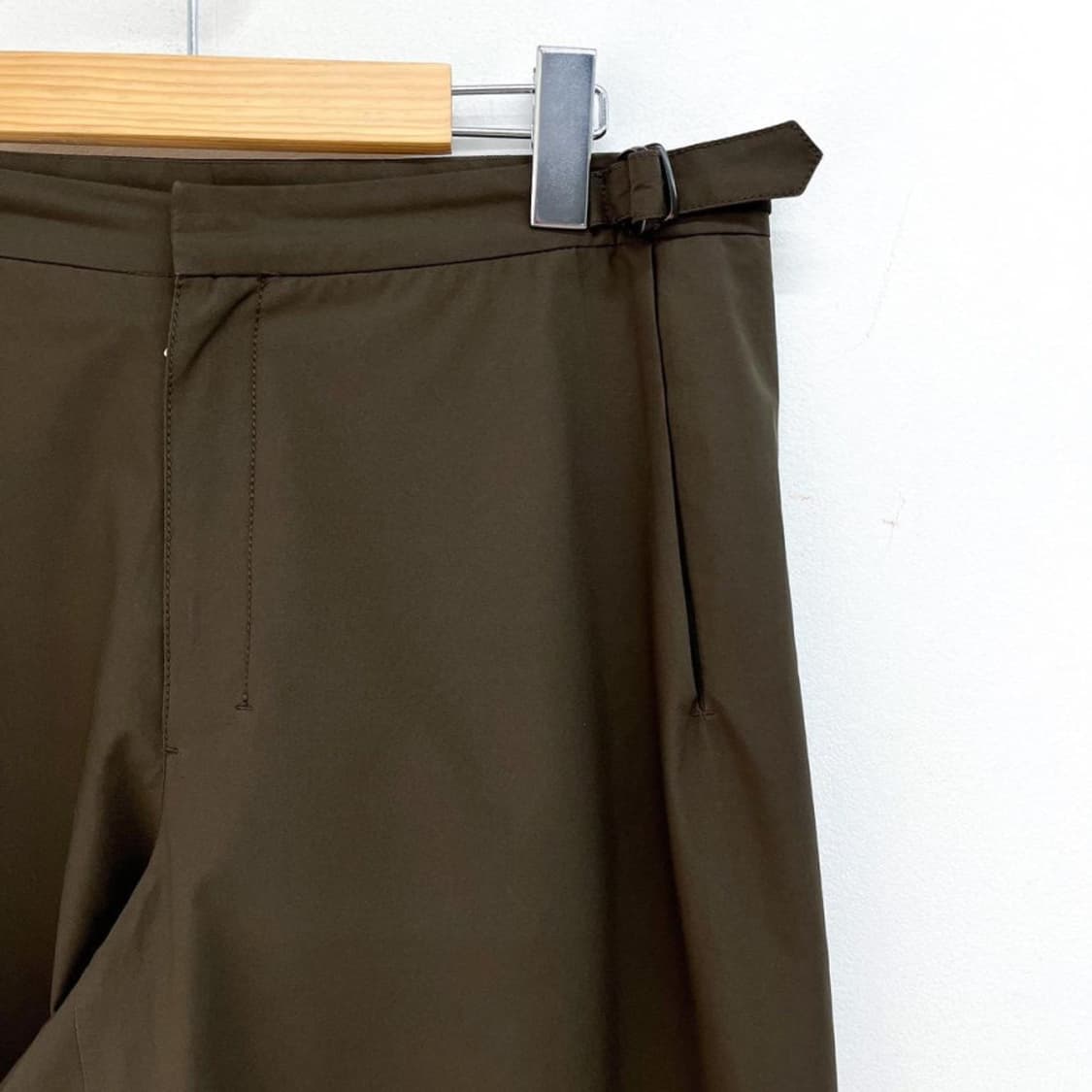 프라다 오리지널 레드 라벨 올리브 카키 고어텍스 팬츠 상품이미지5
