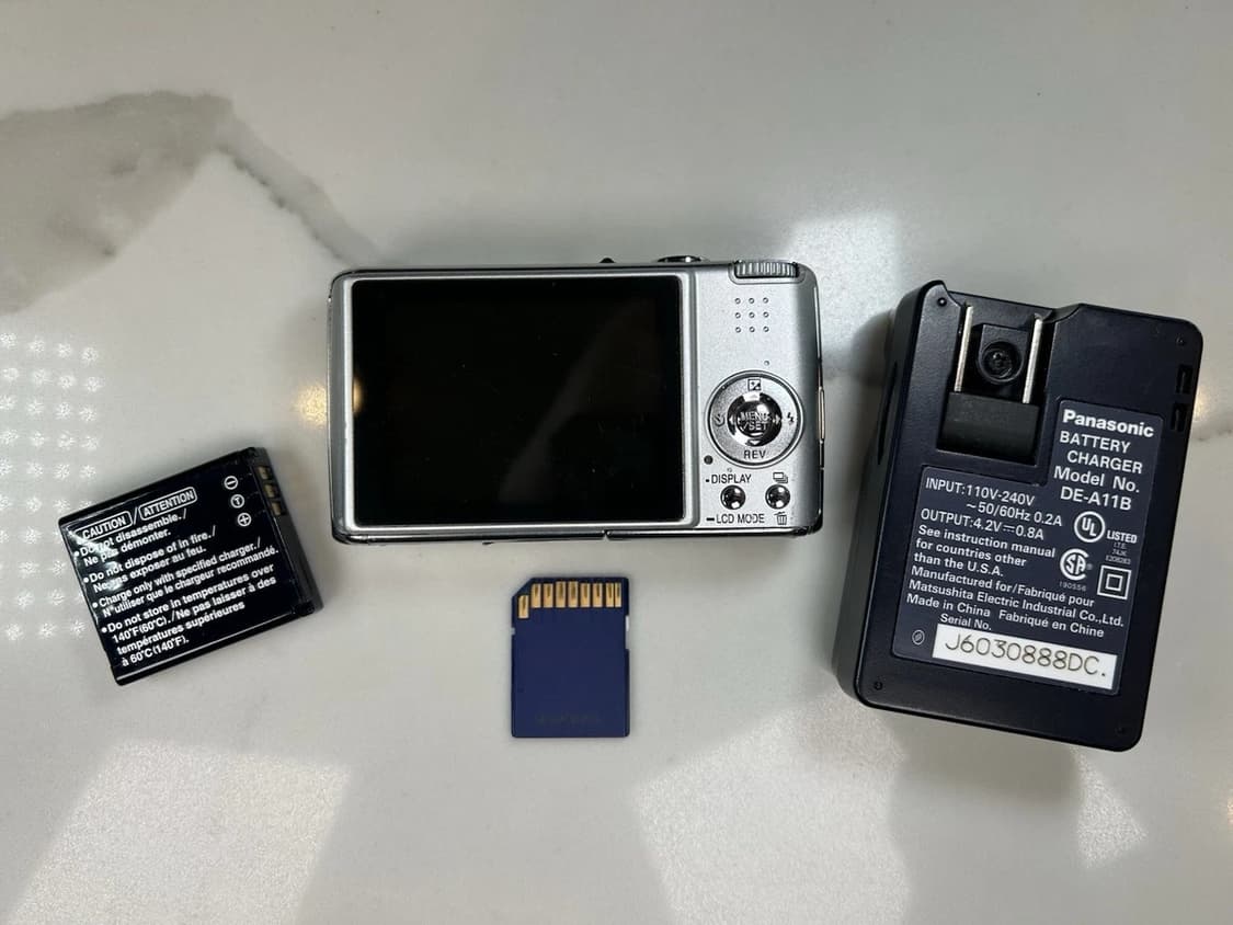 파나소닉 루믹스 DMC-FX01 라이카 렌즈 디카  판매 상품이미지3