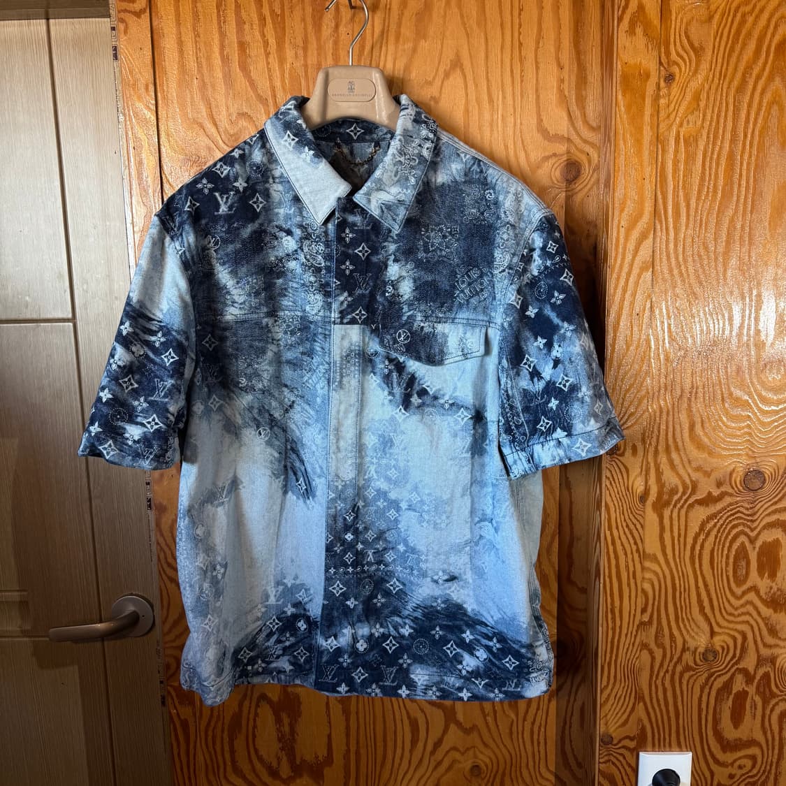 루이비통 모노그램 반다나 데님 셔츠 판매 합니다. 상품이미지3