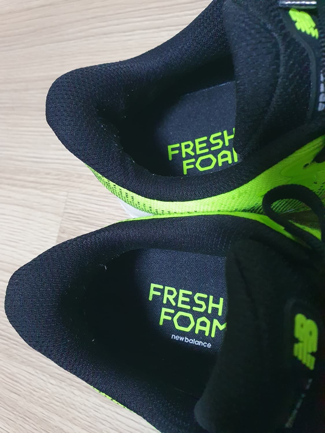 뉴발란스 880 프레쉬폼 운동화 255 상품이미지8