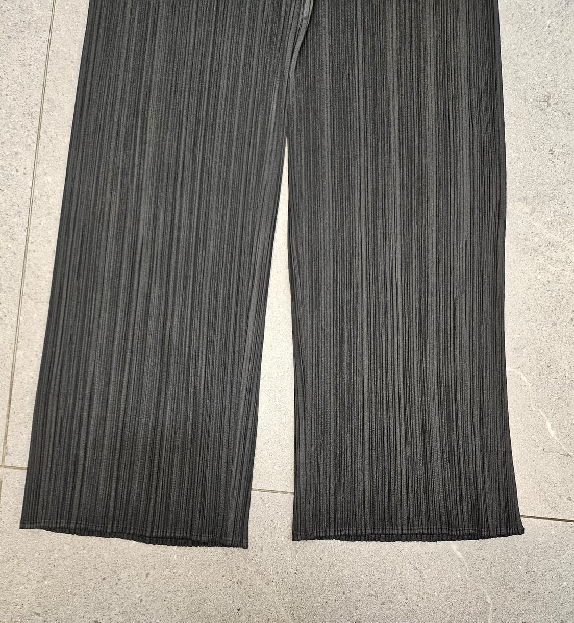 플리츠플리즈 PLEATS PLEASE 여성 블랙바지 3 상품이미지4
