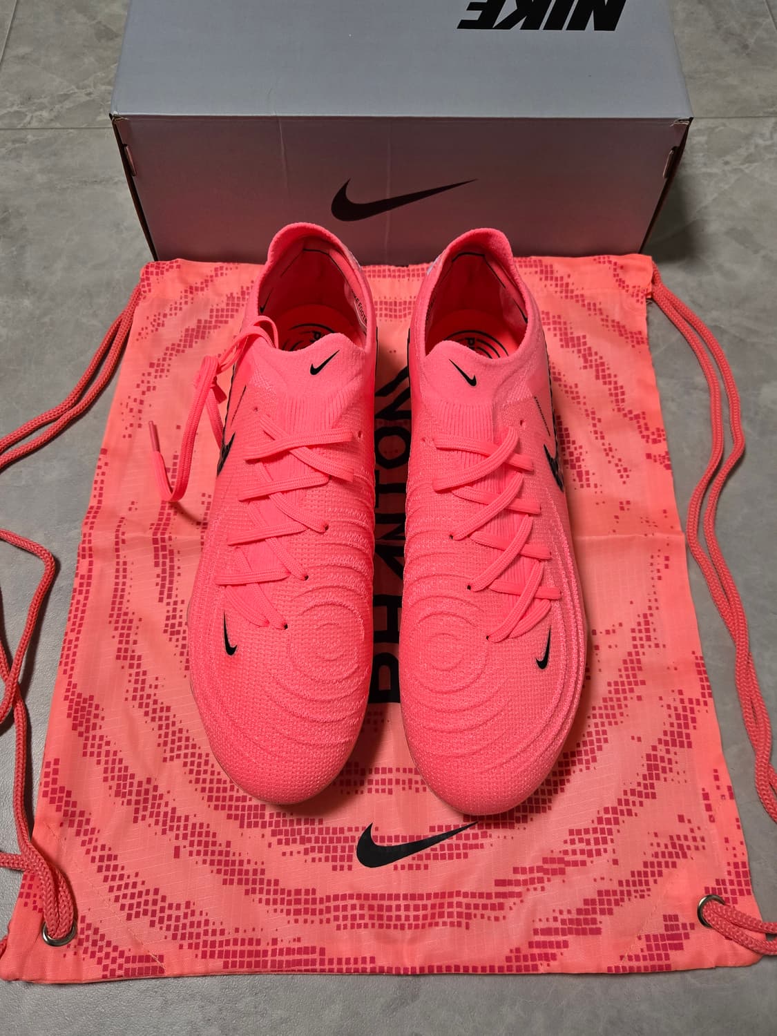 나이키 팬텀 GX II 엘리트 AG-PRO 축구화 FJ2554600 상품이미지2