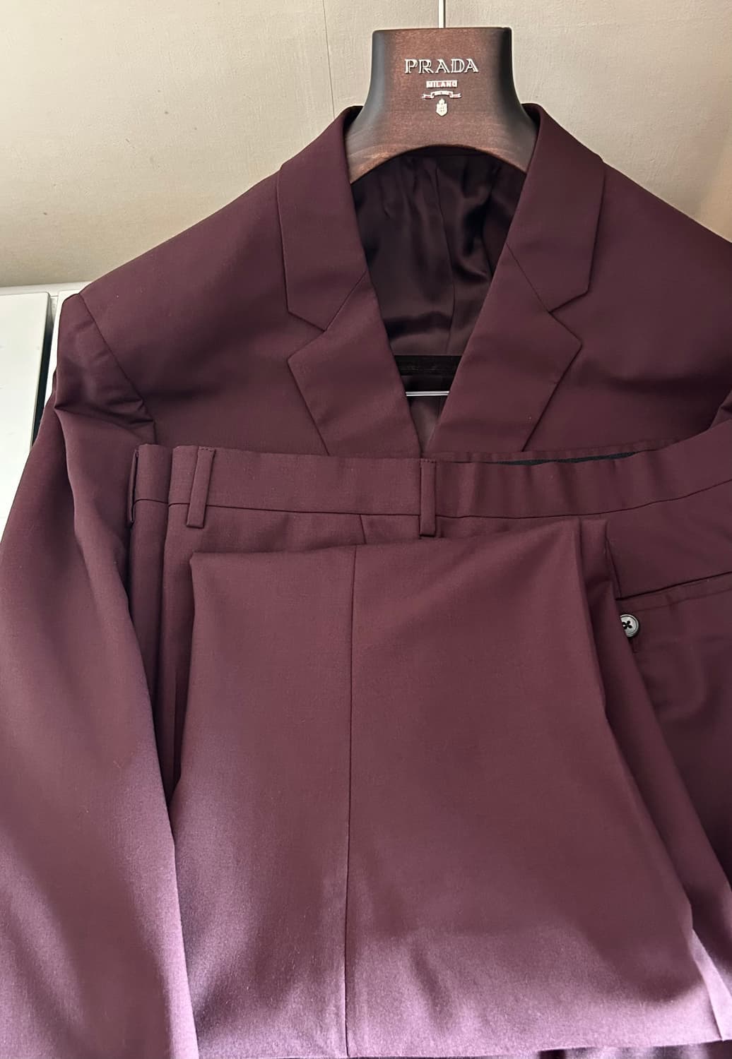 프라다 버건디 수트 상품이미지9