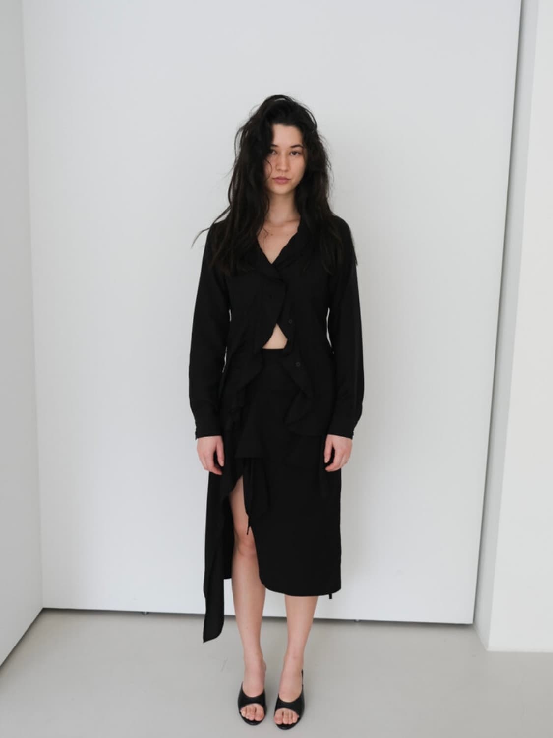 Ruffle Blouse / Black 상품이미지2