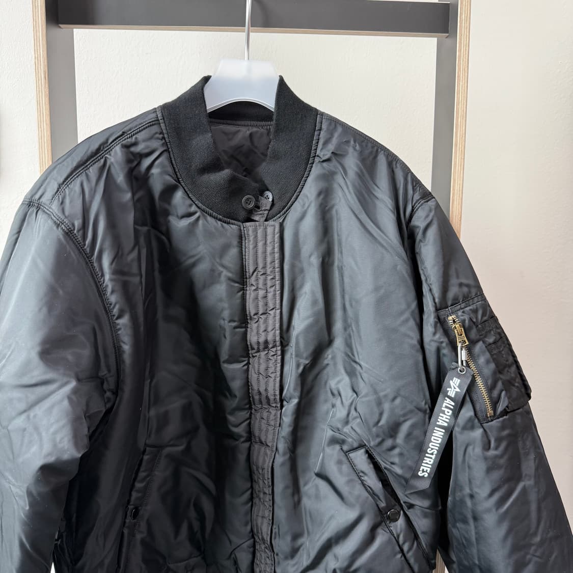 꼼데가르송 CDG 백 로고 리버 시블 MA-1 자켓 블랙 상품이미지5