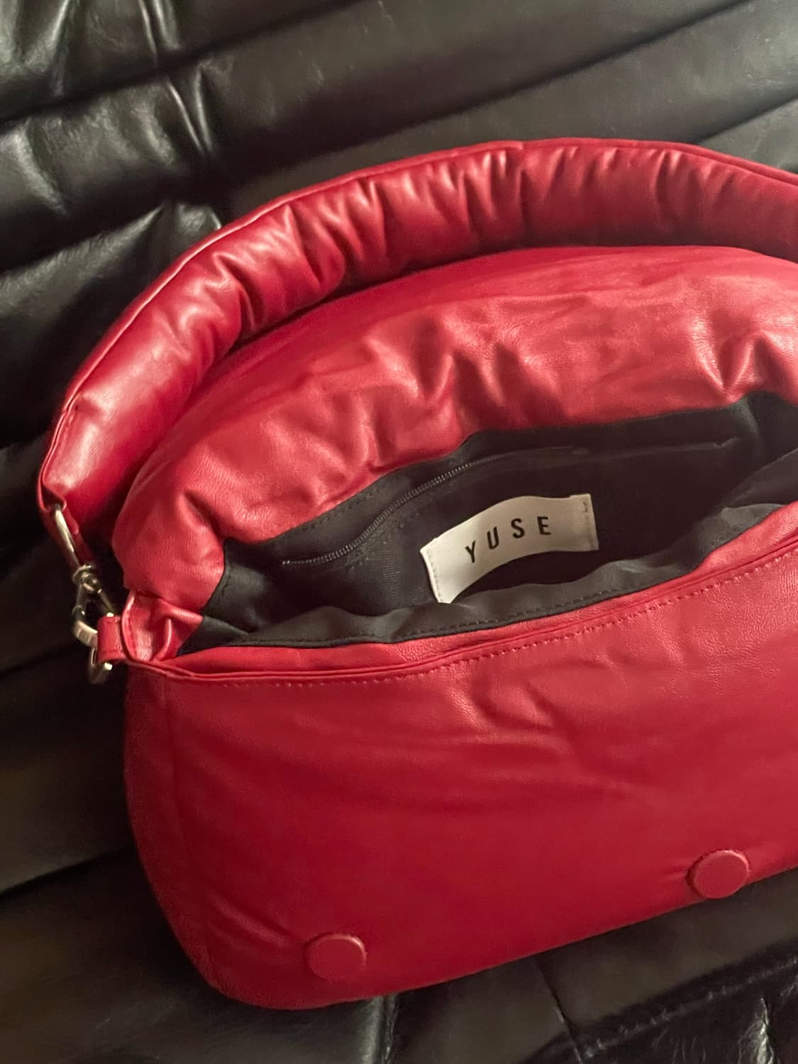 YUSE Eco-Leather Shoulder Bag (Red) 상품이미지4